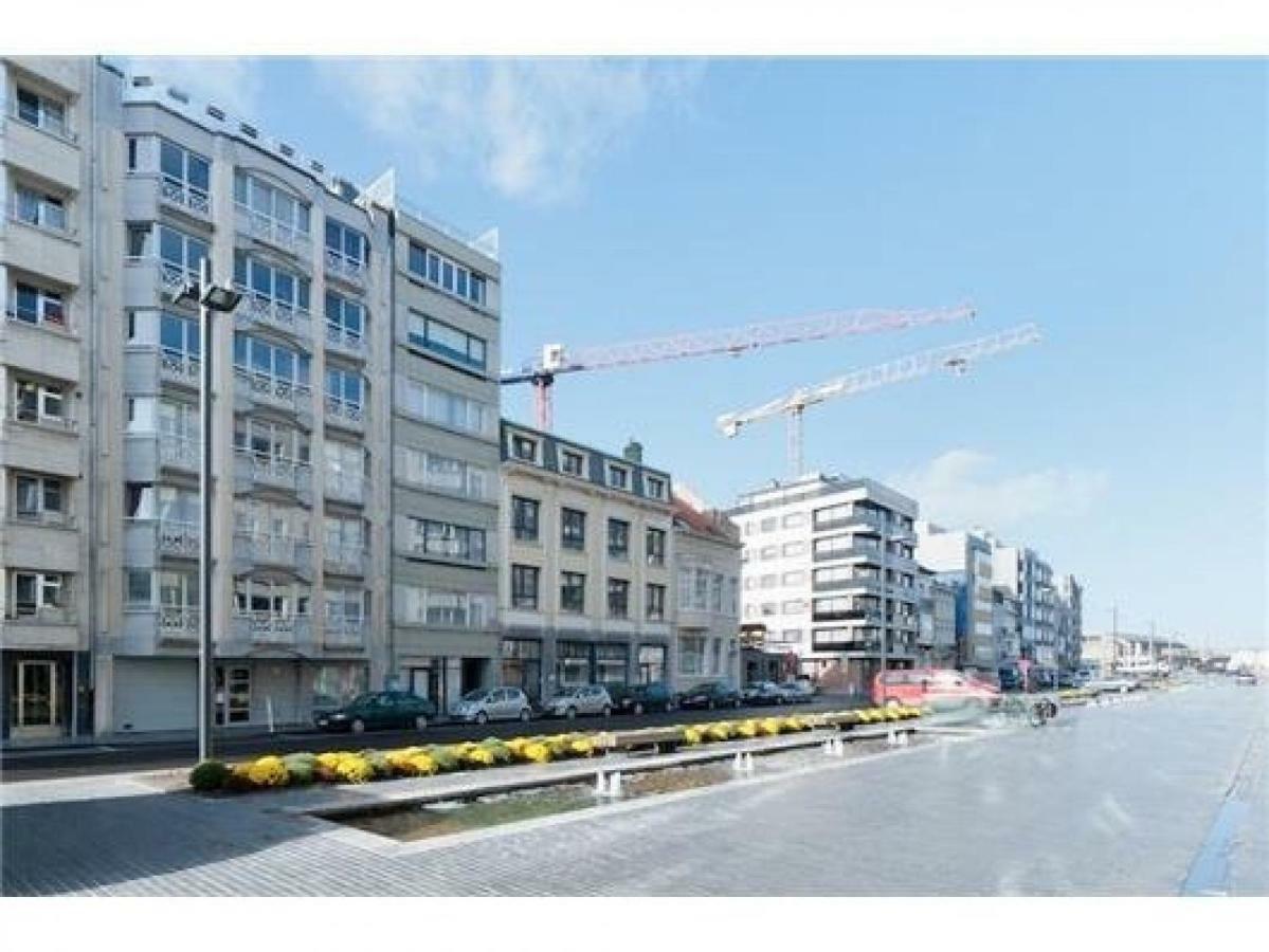 Toffe Studio Op 300M Van De Zeedijk Van Oostende Luaran gambar